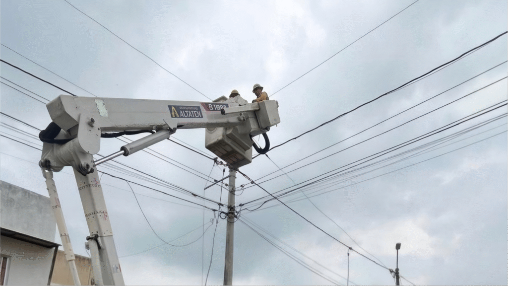 adss-fiber-cable-installation