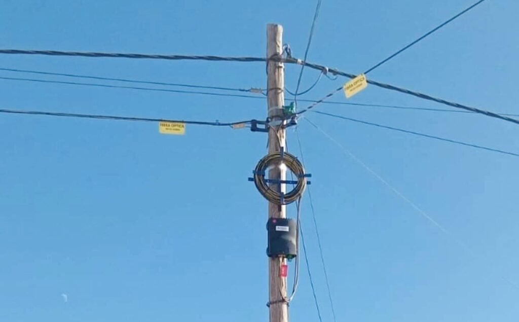 Radiación UV en Cables de Fibra Óptica